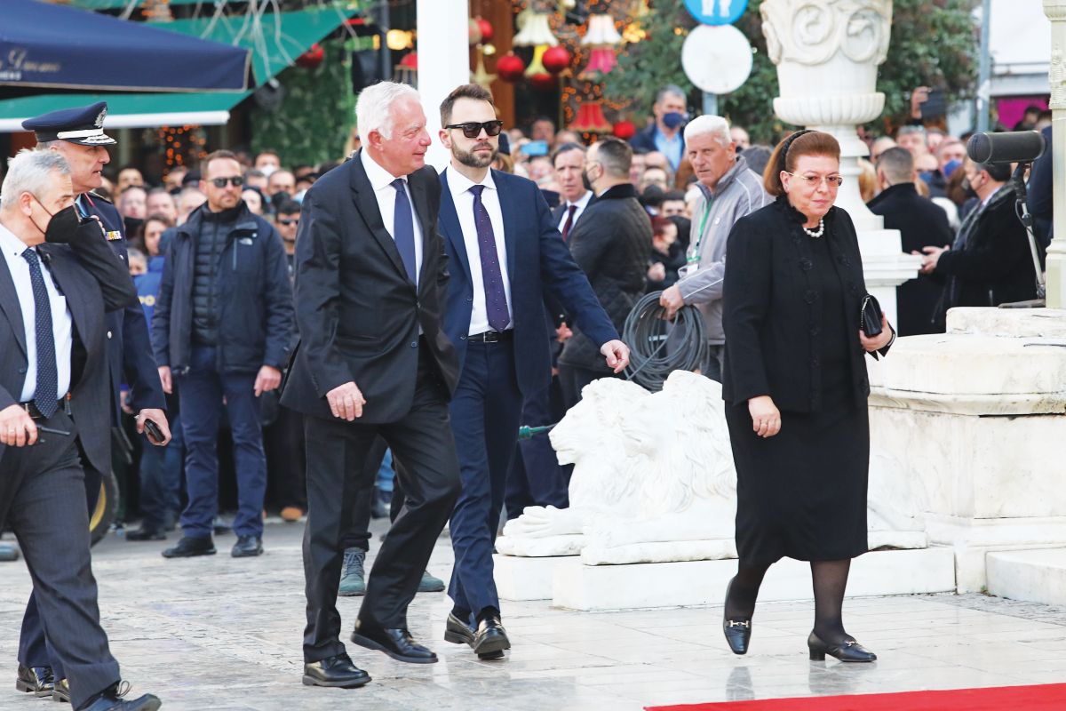 Ο Σαμαράς που έδωσε σόου και οι πολιτικοί που έδωσαν «παρών»